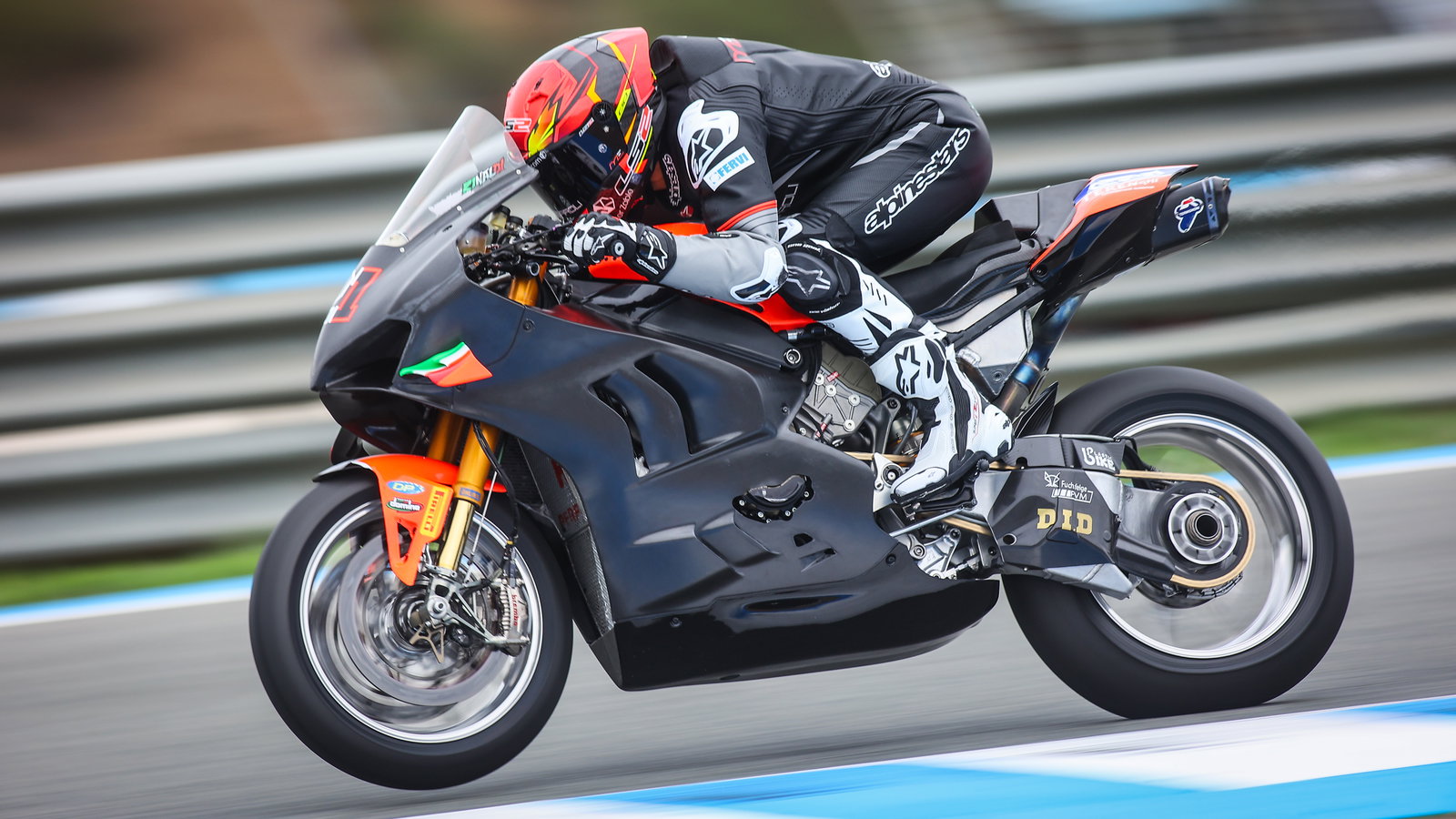 GALLERY: Jonathan Rea on a Yamaha, Andrea Iannone on a Ducati, Axel Bassani at Kawasaki...