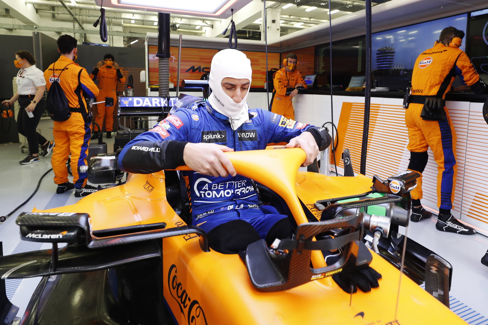 Why Daniel Ricciardo's settling faster at his new F1 team than at Renault