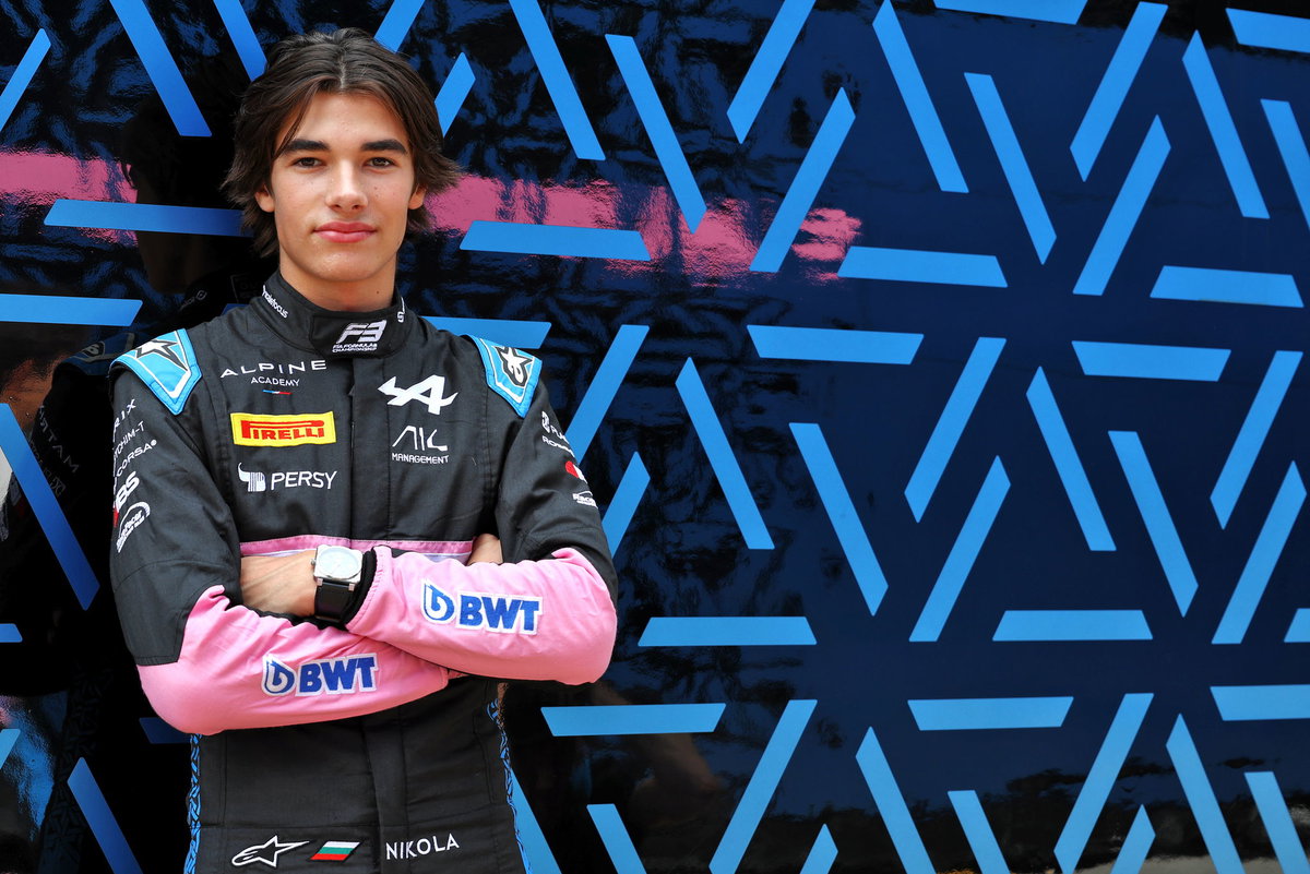 Alpine F1 junior Nikola Tsolov denies putting F3 rival into the wall on purpose