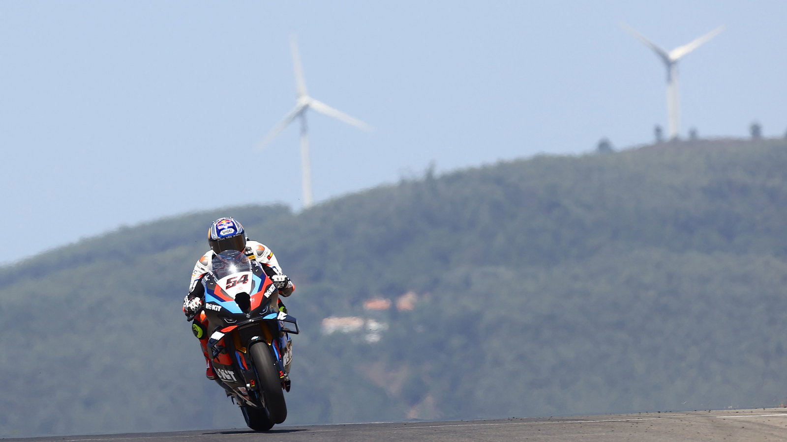 Toprak Razgatlioglu, 2024 Portuguese WorldSBK. - Gold and Goose.