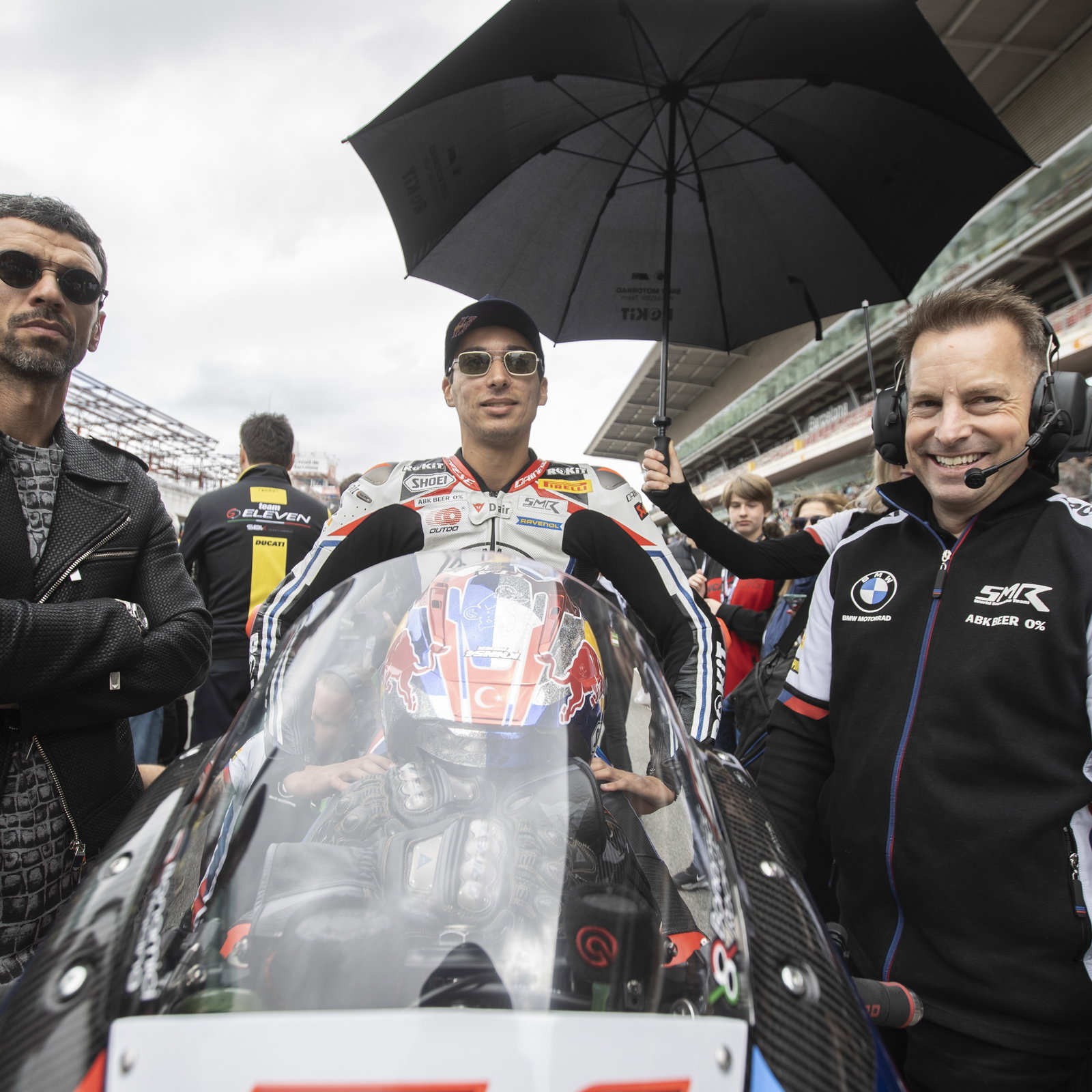 Toprak Razgatlioglu, Kenan Sofuoglu, 2024 Catalan WorldSBK, grid. Credit: Gold and Goose.