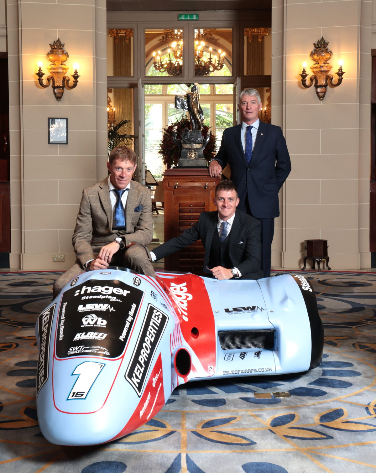 Isle of Man TT legends awarded with coveted Segrave Trophy | Crash.net