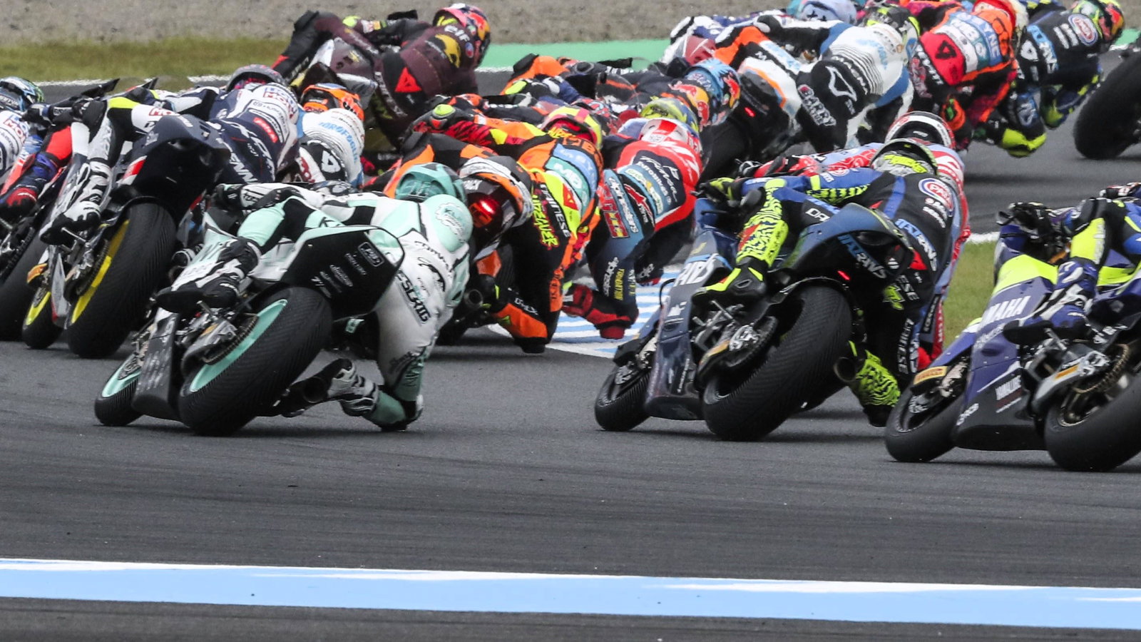Moto2 race start