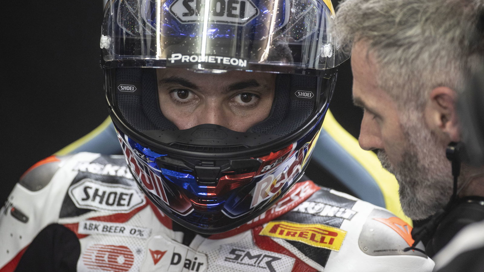 Toprak Razgatlioglu, Phil Marron, 2024 Estoril WorldSBK, pit box. Credit: Gold and Goose.