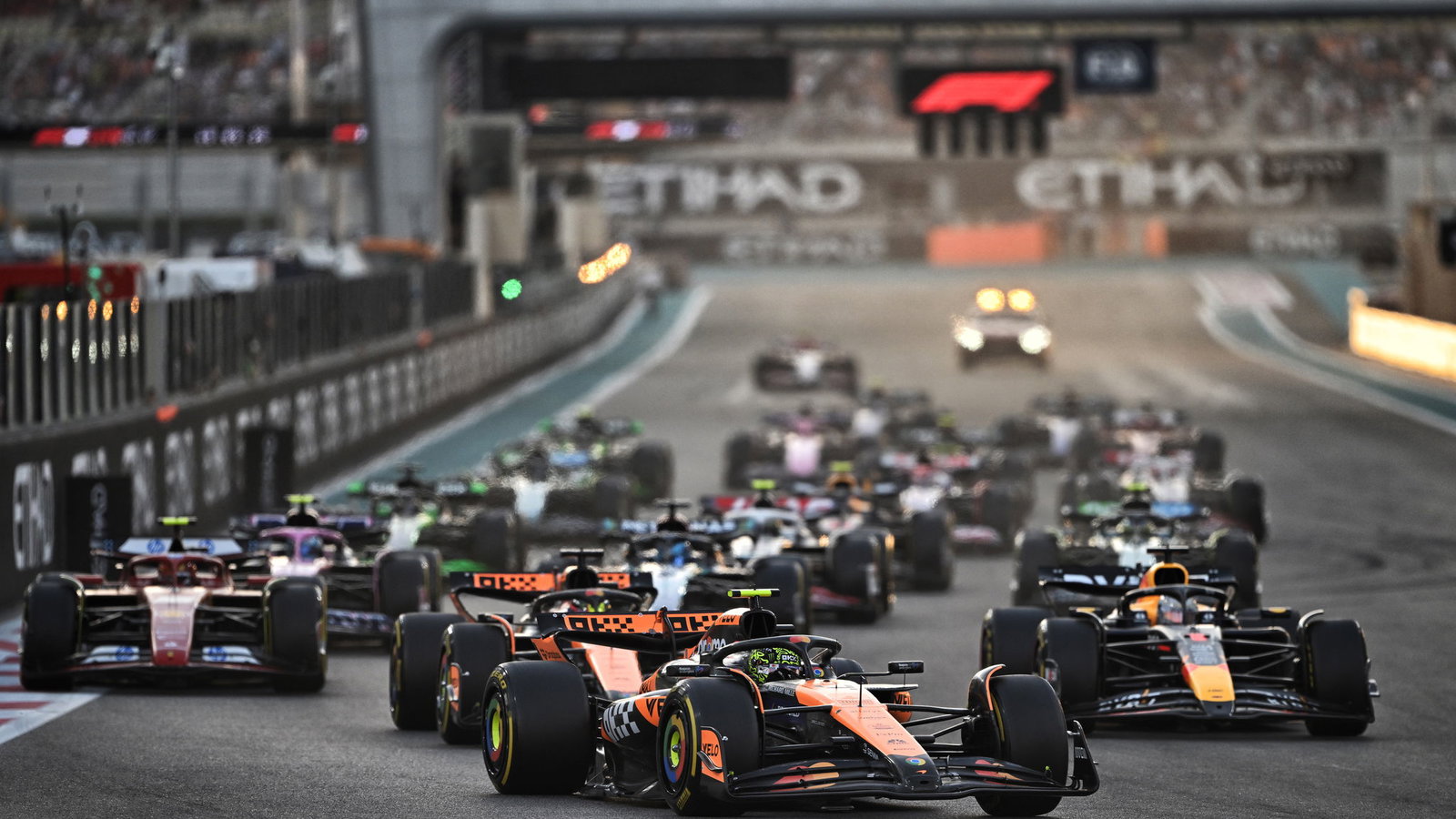 Start of the 2024 Abu Dhabi Grand Prix