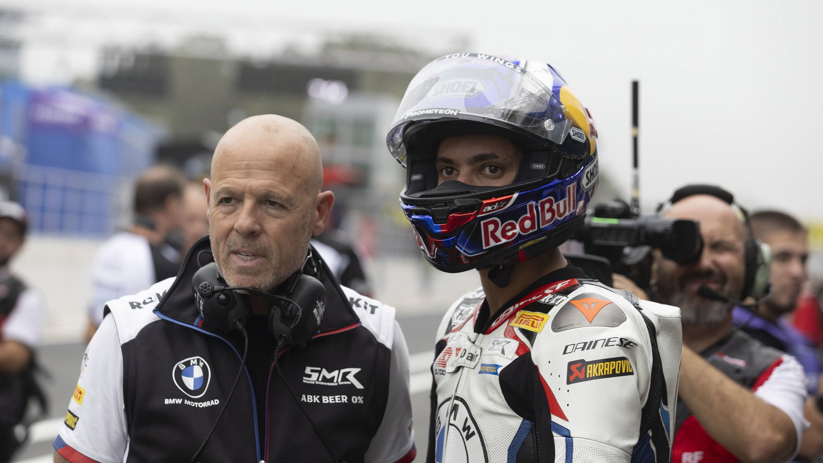 Toprak Razgatlioglu, Shaun Muir, 2024 Estoril WorldSBK, grid. Credit: Gold and Goose.