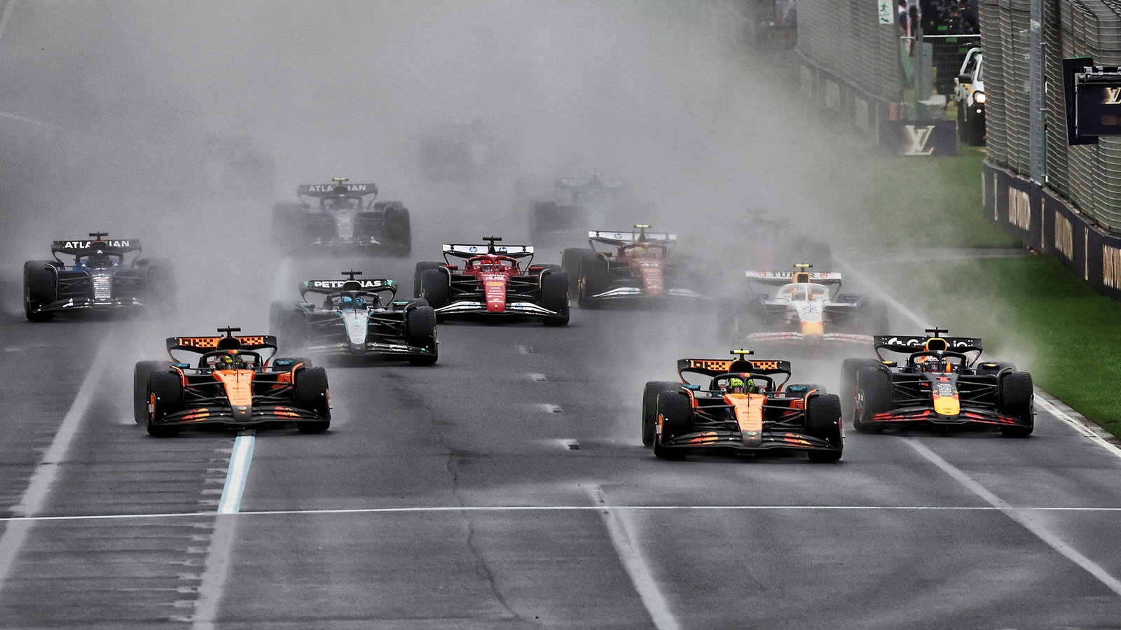 The start of the F1 2025 Australian Grand Prix 