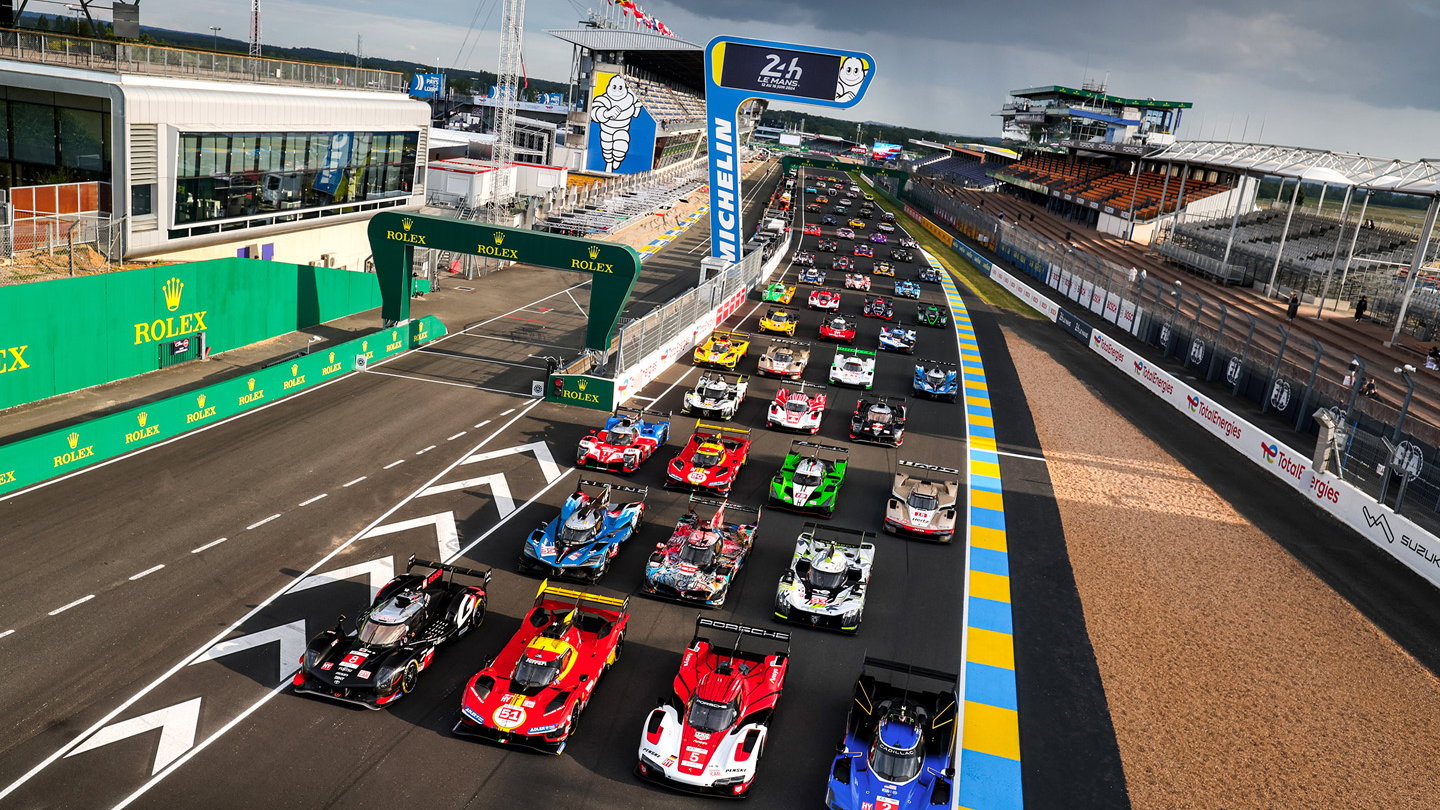 Le Mans group photo