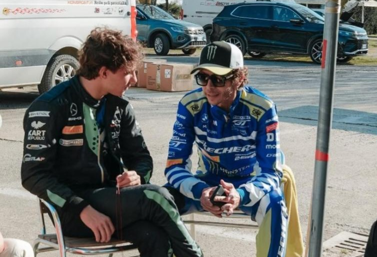 Andrea Kimi Antonelli and Valentino Rossi. Credit: Instagram/Andrea Kimi Antonelli/aledellgiusta.