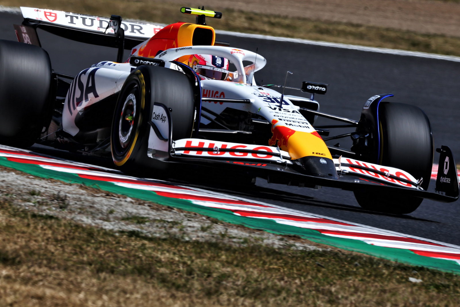Liam Lawson “hit a wall” in “disappointing” Japan qualifying
