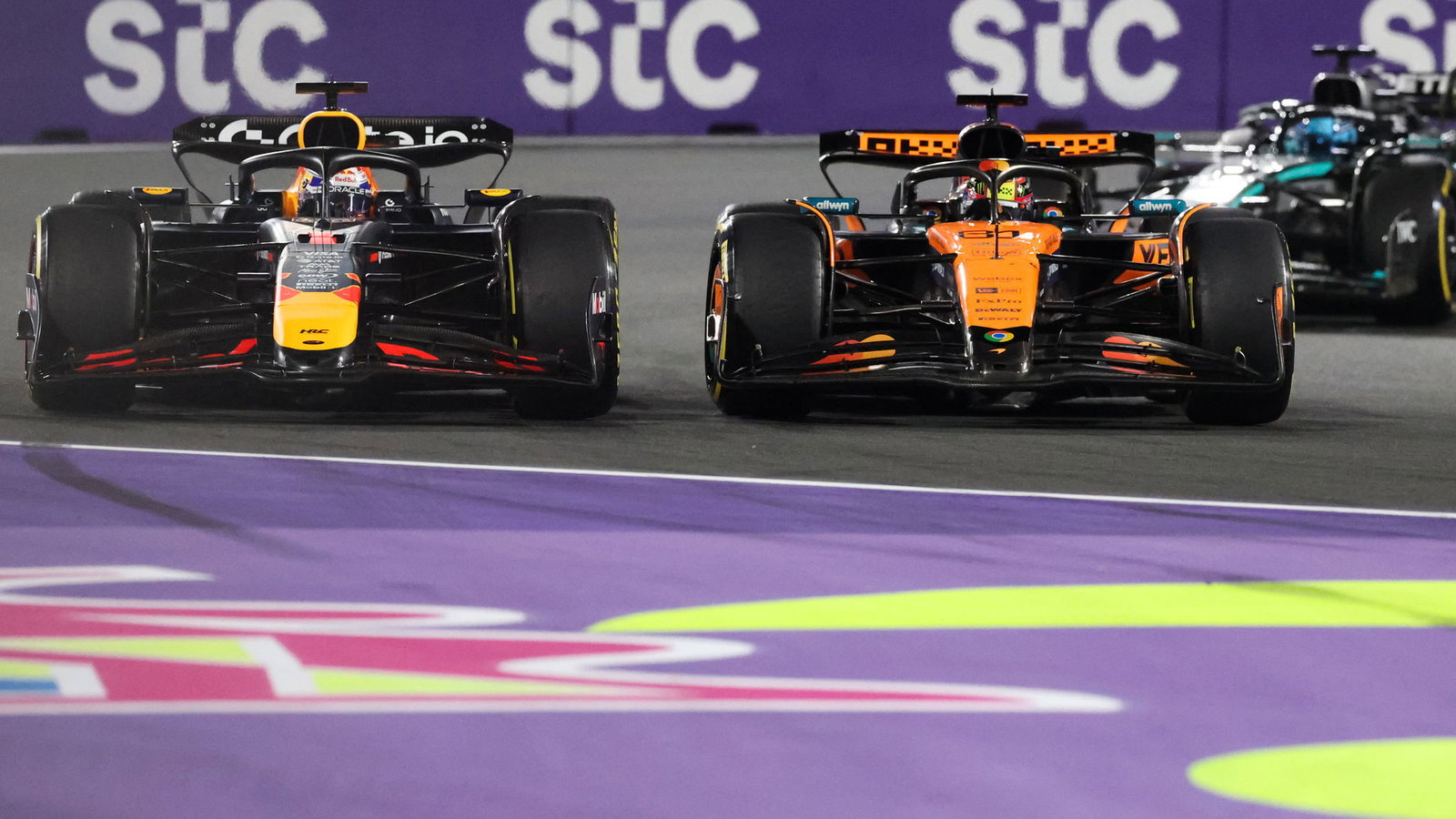 Max Verstappen and Oscar Piastri 