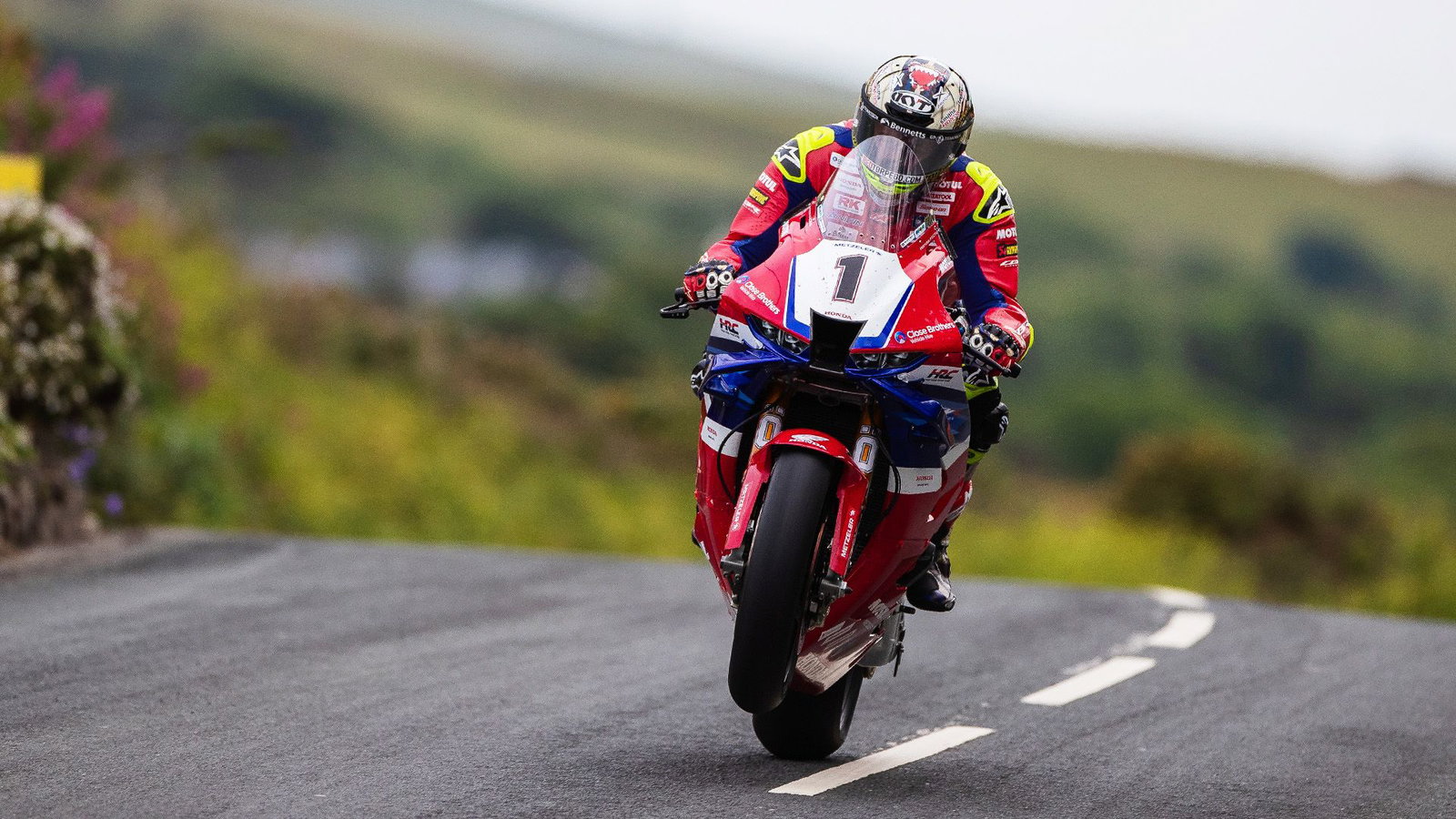 John McGuinness warns Isle of Man TT rivals: “I've got no secrets