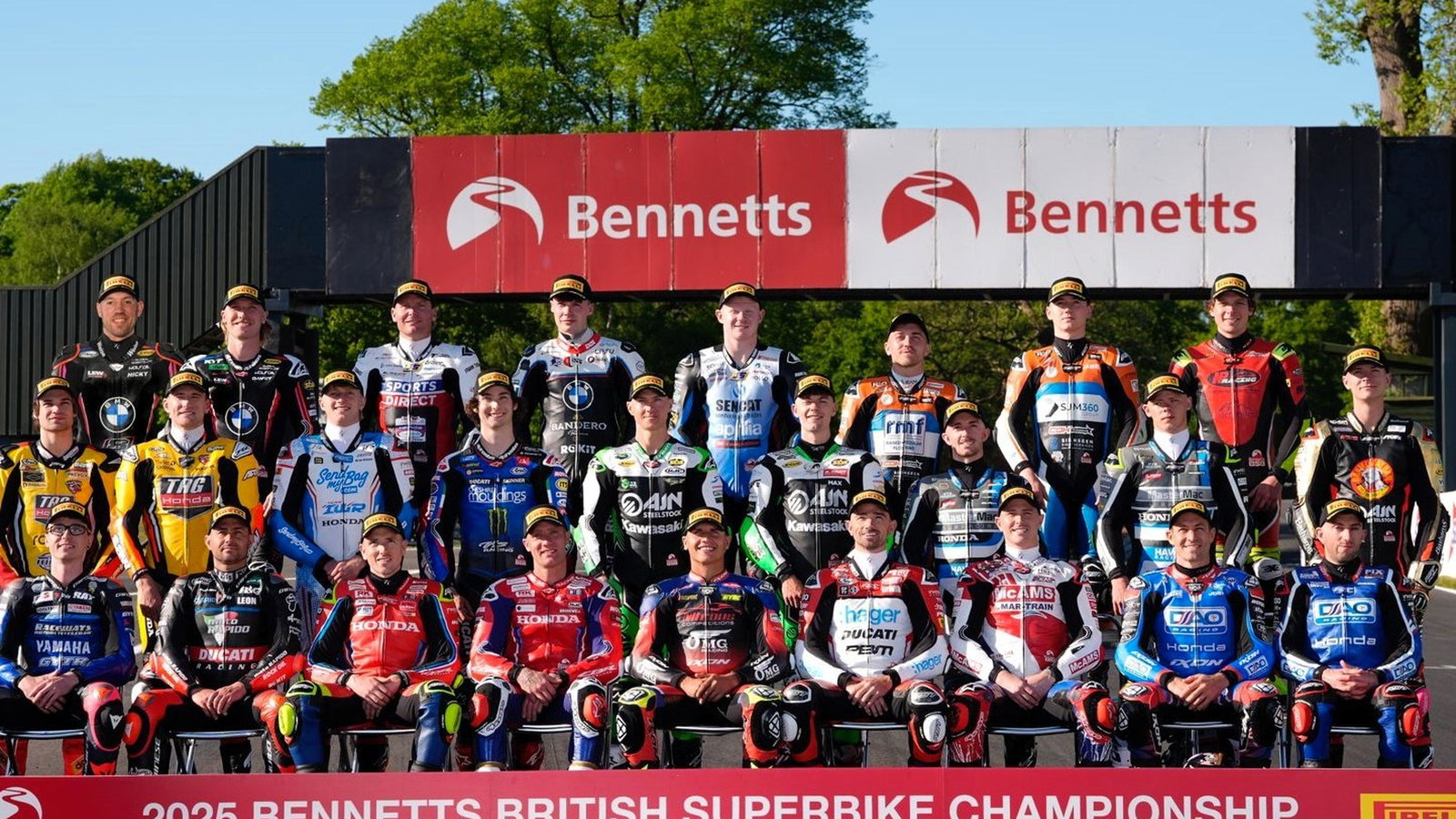 Pirelli extends BSB tyre deal