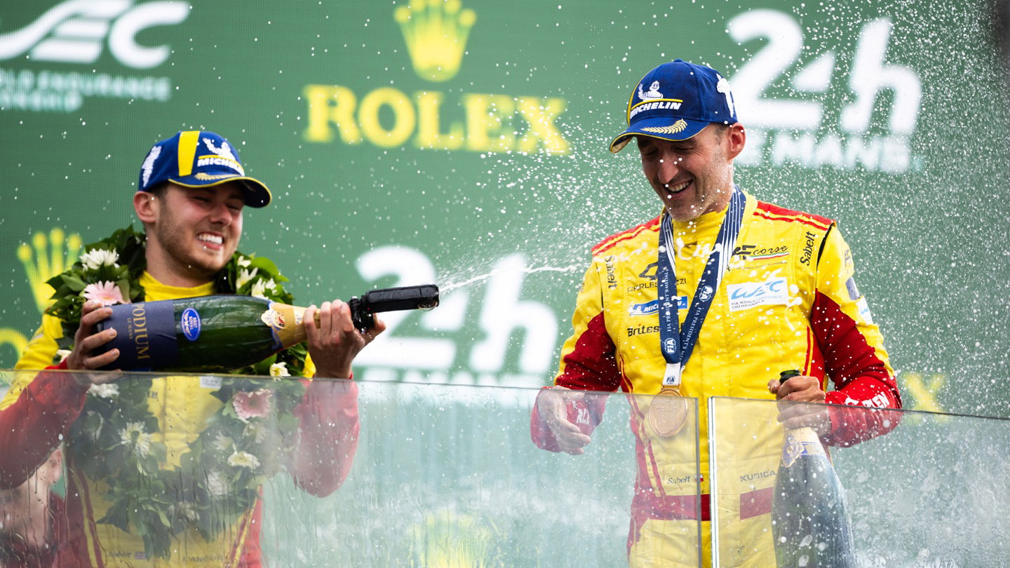 Robert Kubica celebrates