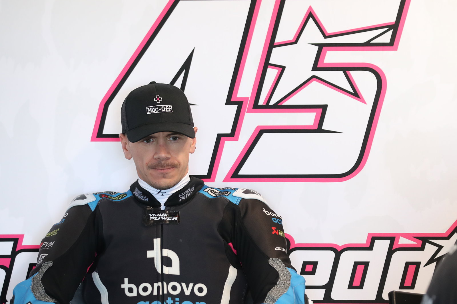 Scott Redding, 2025 Phillip Island WorldSBK test, pit box. Credit: Gold and Goose.