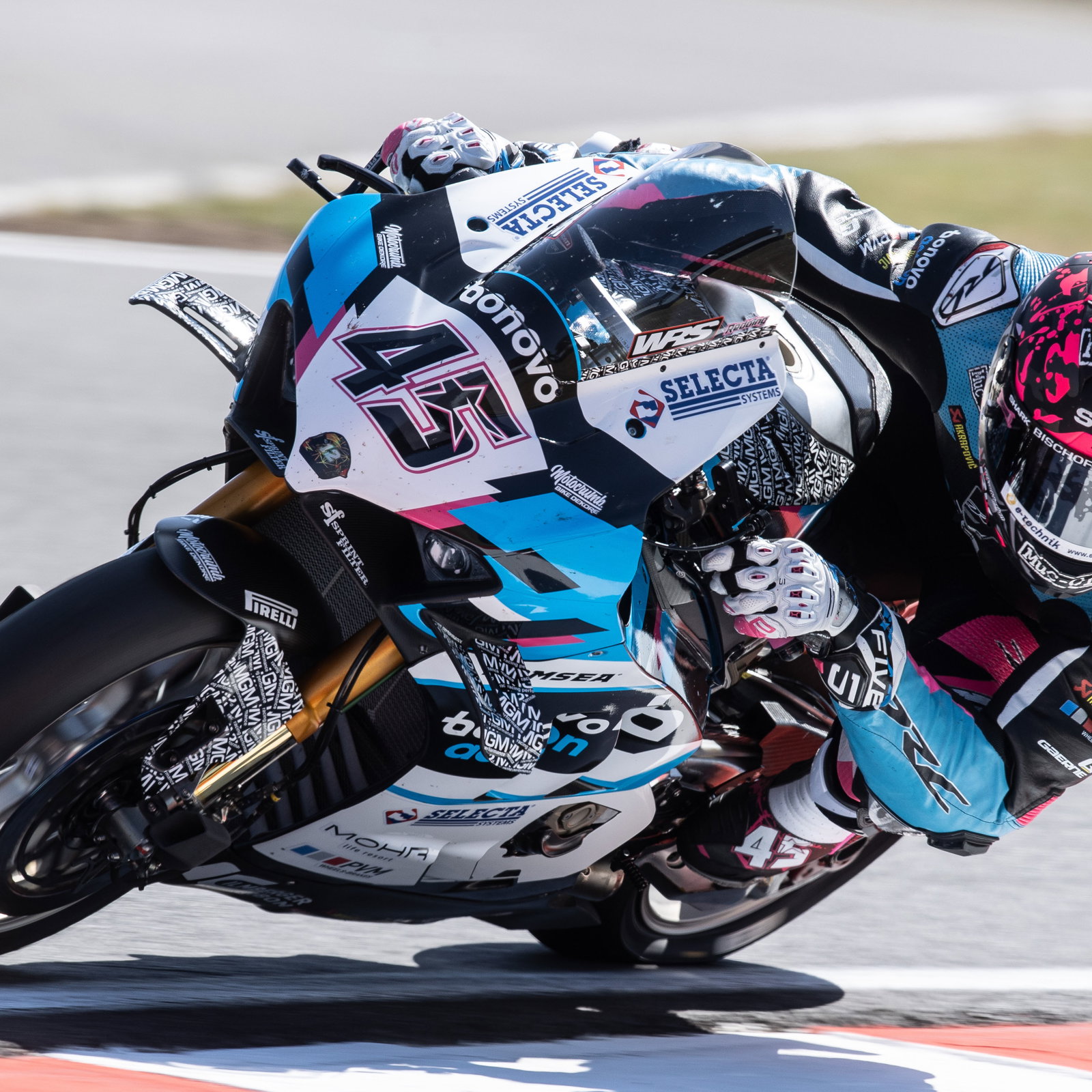 Scott Redding, 2025 UK WorldSBK. Credit: Gold and Goose.