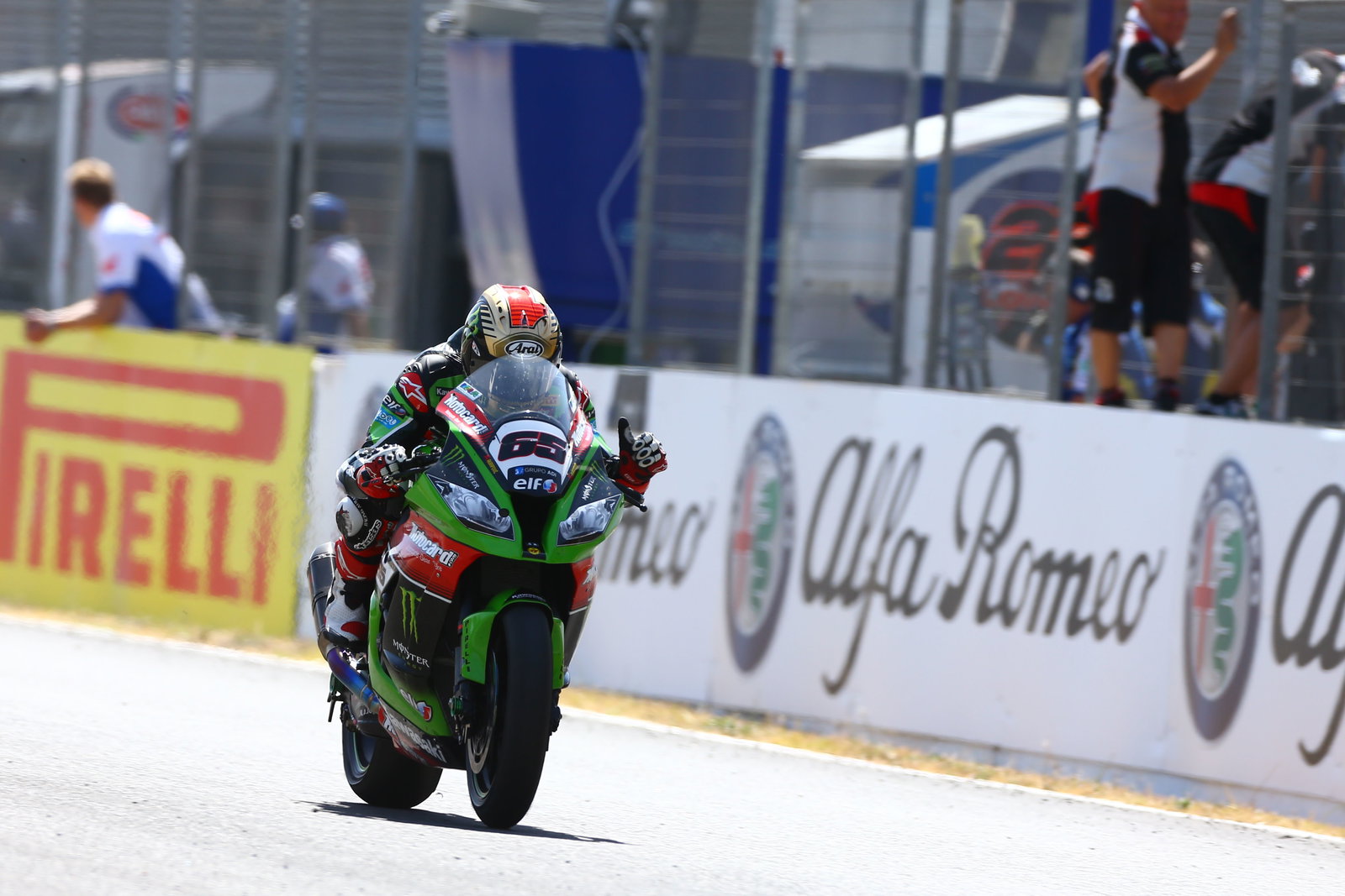 Jonathan Rea, 2015 Jerez WorldSBK. Credit: Gold and Goose.