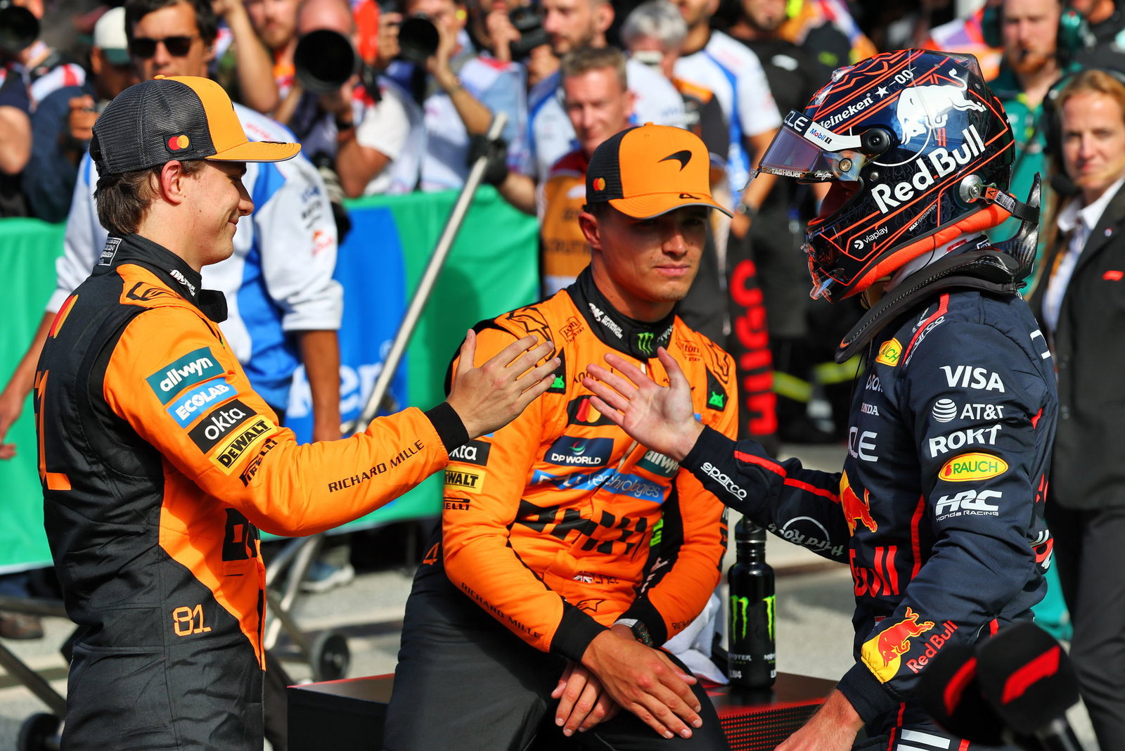 Piastri starts ahead of Norris and Verstappen