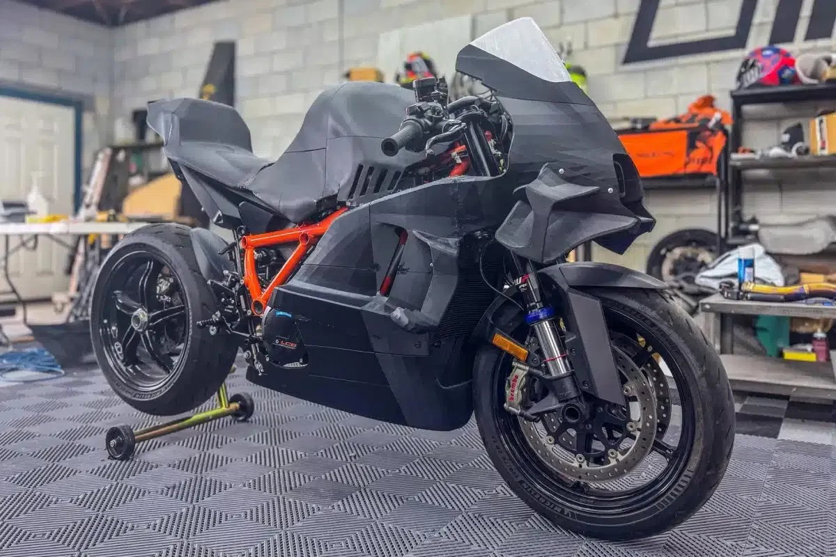 Replica RC16 MotoGP bike