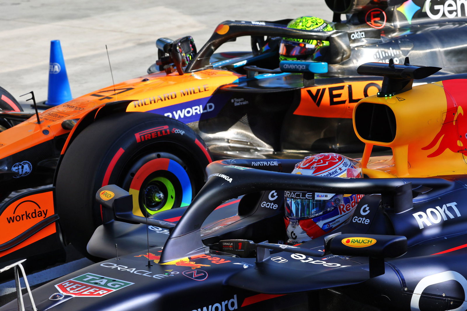 Lewis Hamilton A F1日本GP 2025 チャリティのぼり 鈴鹿サーキット、F1日本GP後にチャリティ販売した応援のぼりの収益を