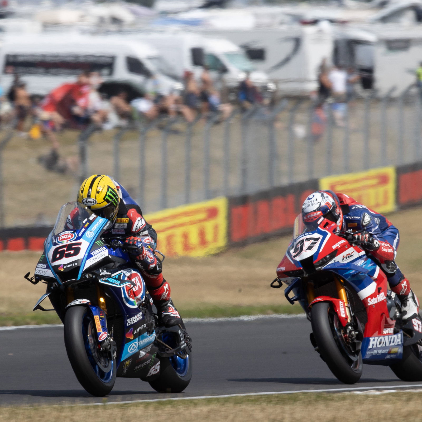 Jonathan Rea, Xavi Vierge, 2025 UK WorldSBK. Credit: Gold and Goose.