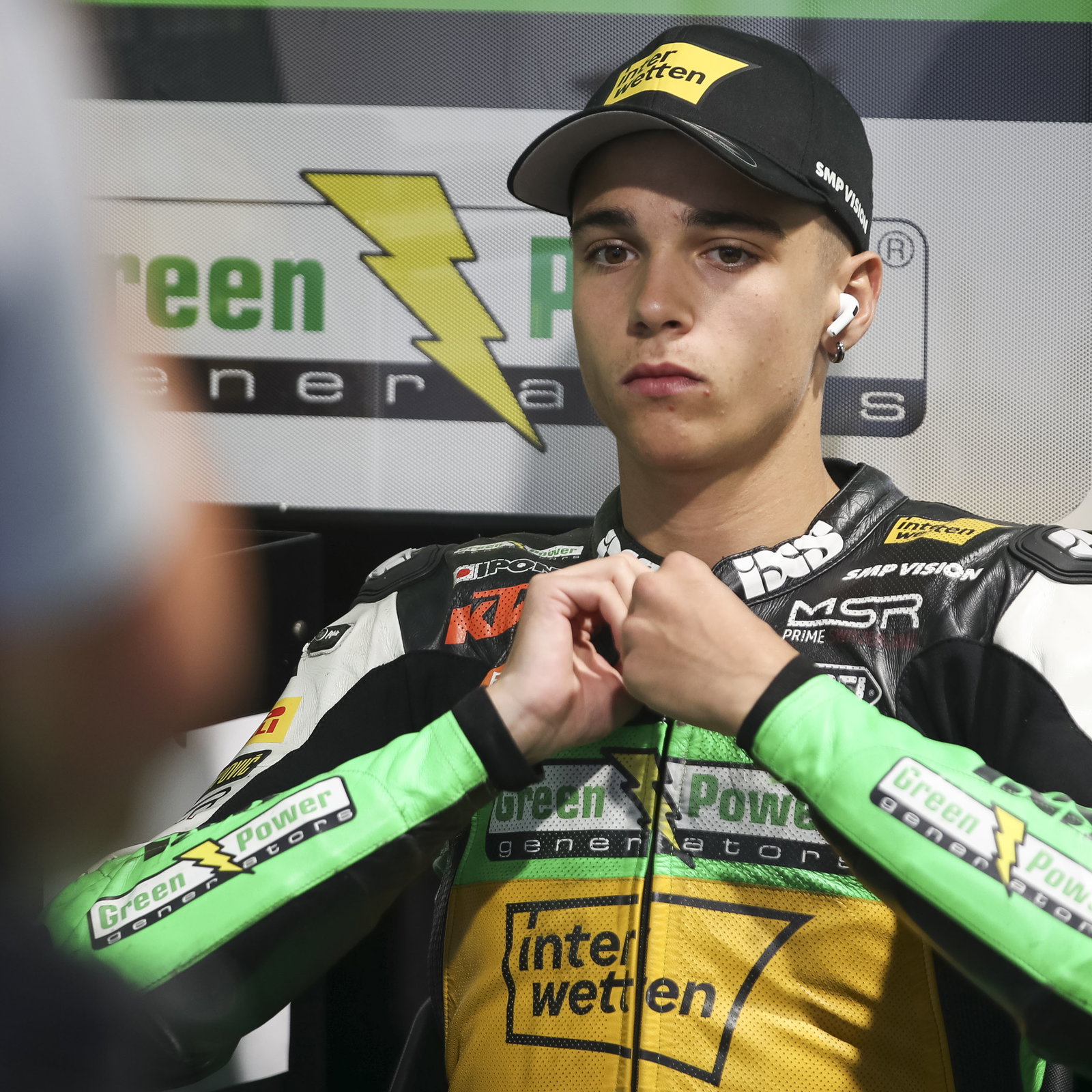 Noah Dettwiler, 2025 Moto3 Catalan Grand Prix, pit box. Credit: Gold and Goose.