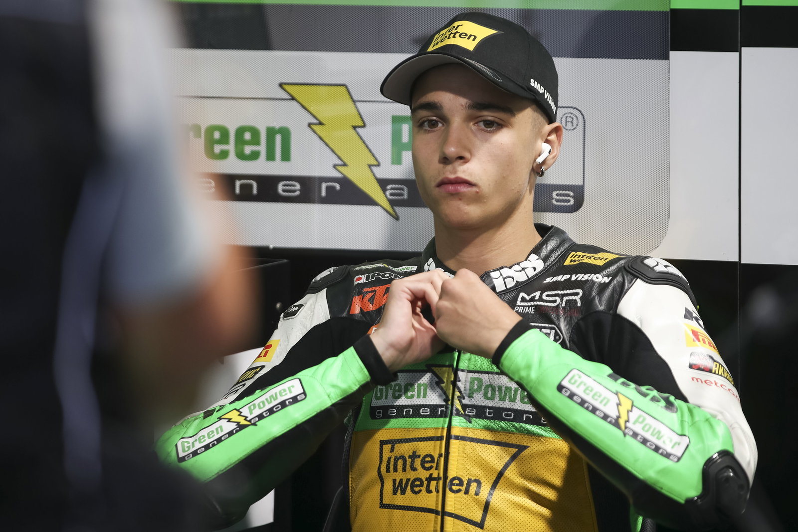 Noah Dettwiler, 2025 Moto3 Catalan Grand Prix, pit box. Credit: Gold and Goose.