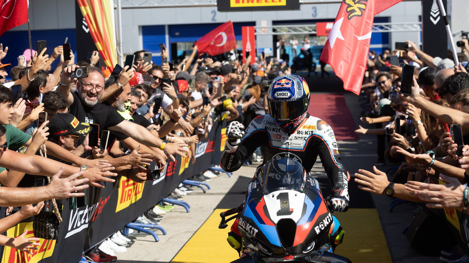 Toprak Razgatlioglu, 2025 Spanish WorldSBK, parc ferme. Credit: Gold and Goose.