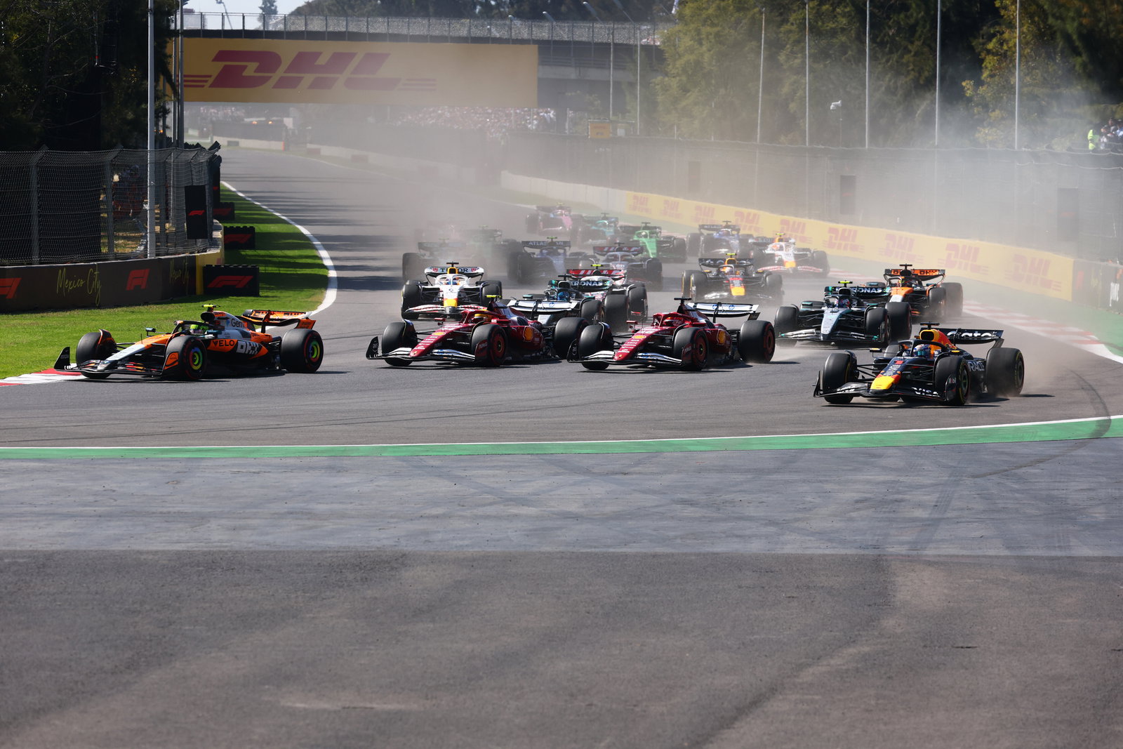 The frantic start of the Mexico City Grand Prix