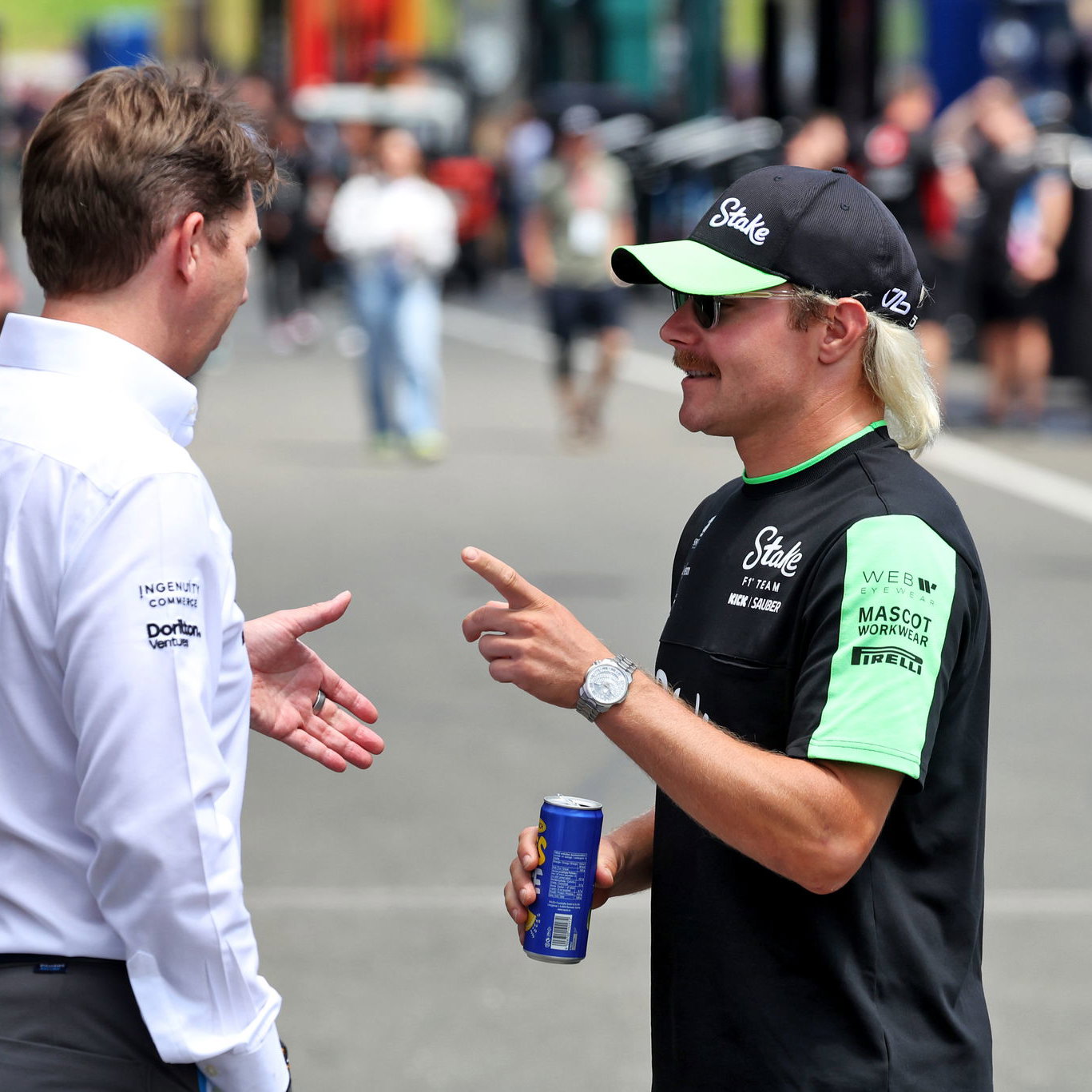 James Vowles and Valtteri Bottas
