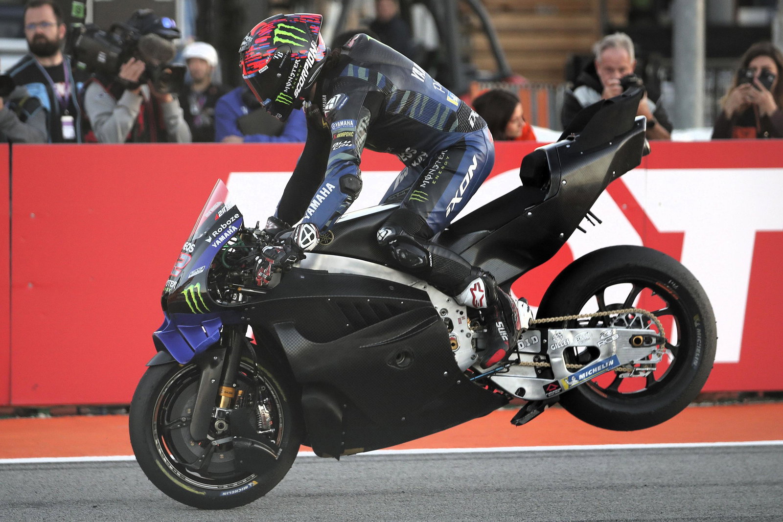 Alex Rins: Yamaha V4 already “much better” in key area | Crash.net