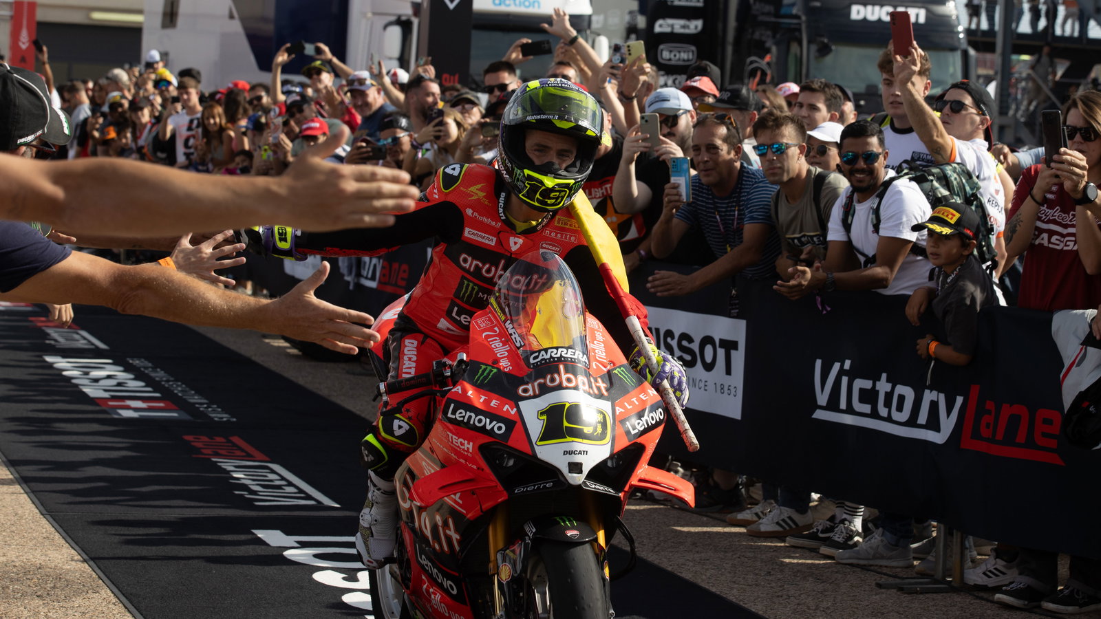 Alvaro Bautista, 2025 Aragon WorldSBK, parc ferme. Credit: Gold and Goose.