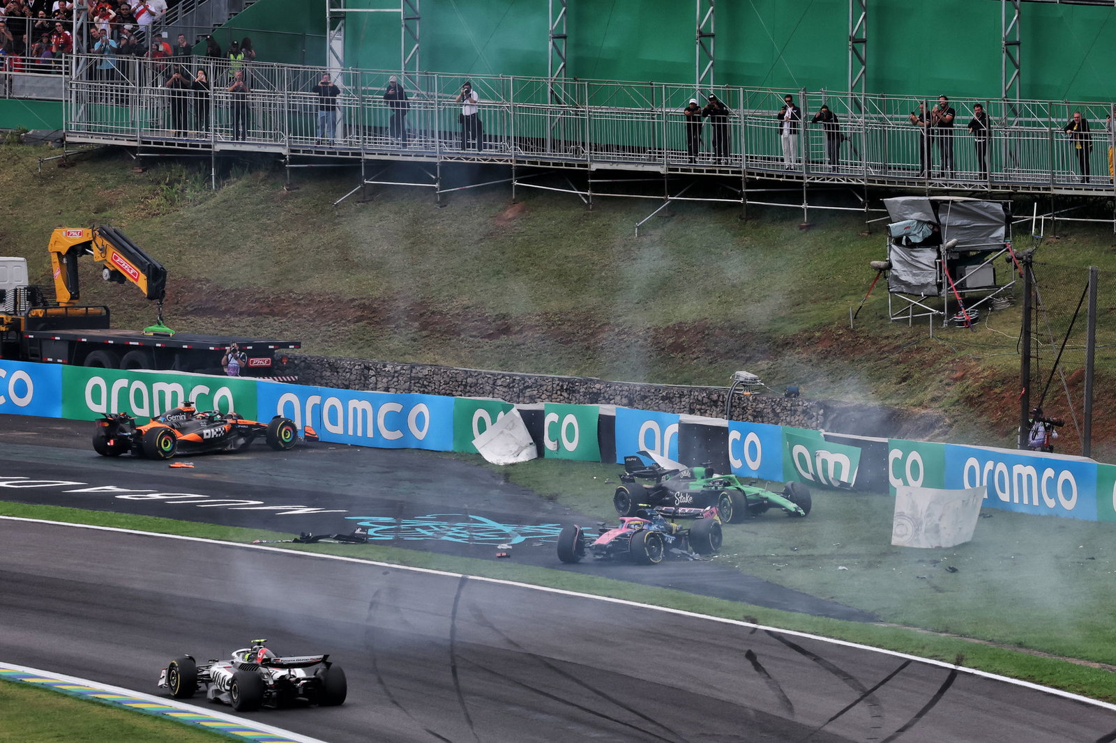 Piastri, Hulkenberg and Colapinto all crashed 