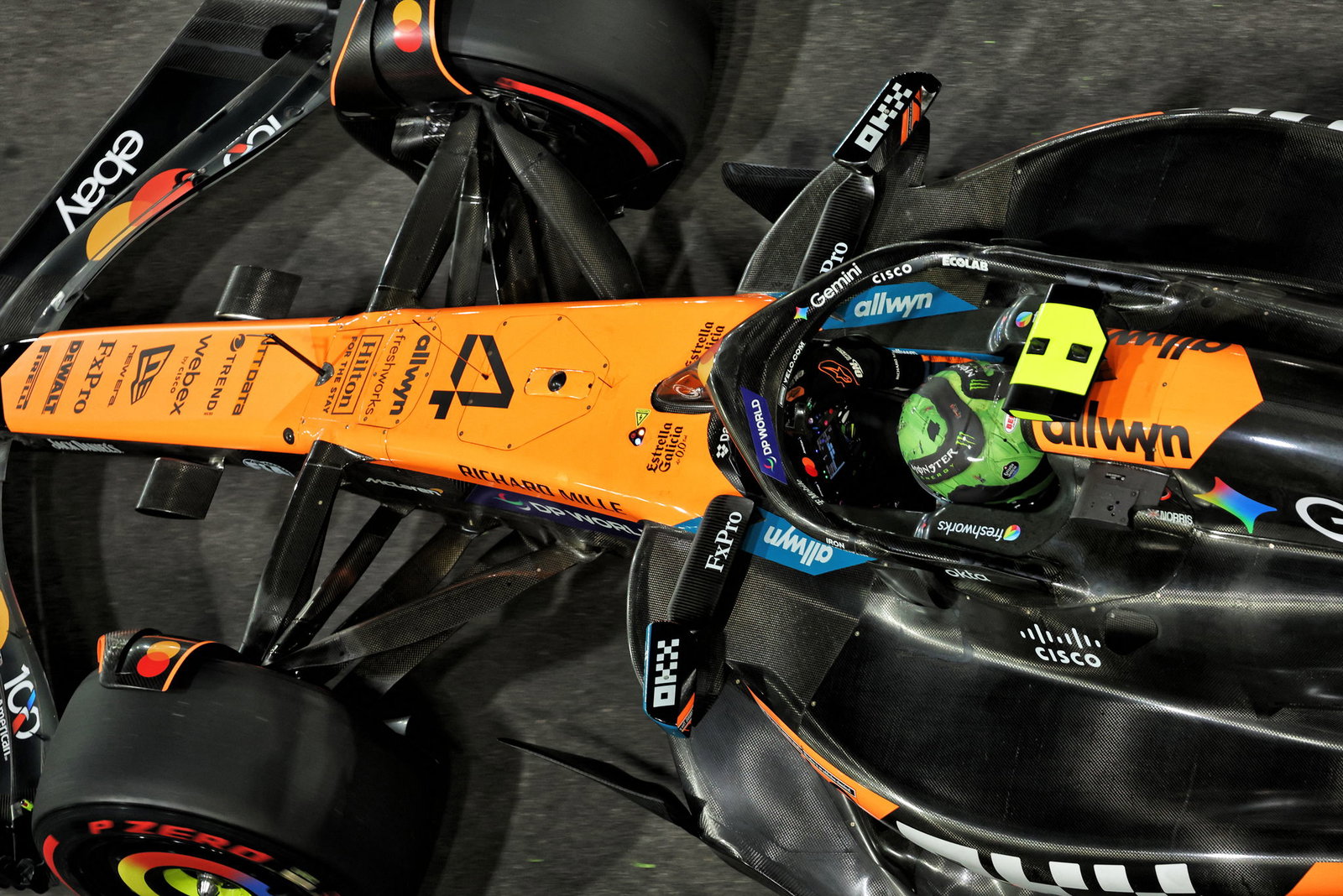 Norris set the pace in second practice 