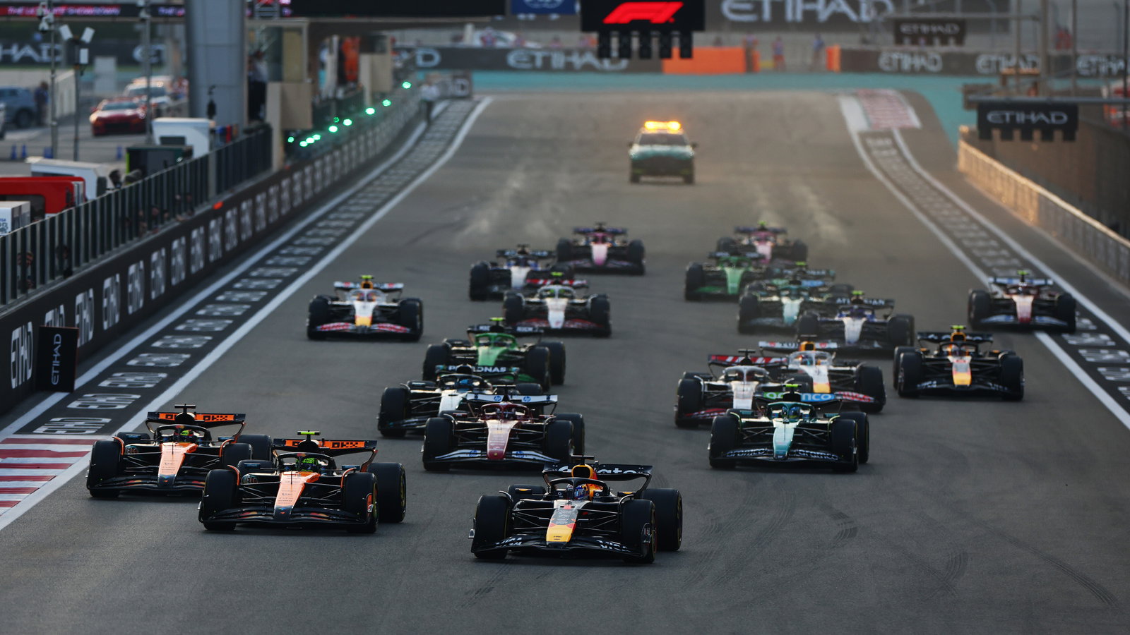 The start of the 2025 F1 Abu Dhabi Grand Prix