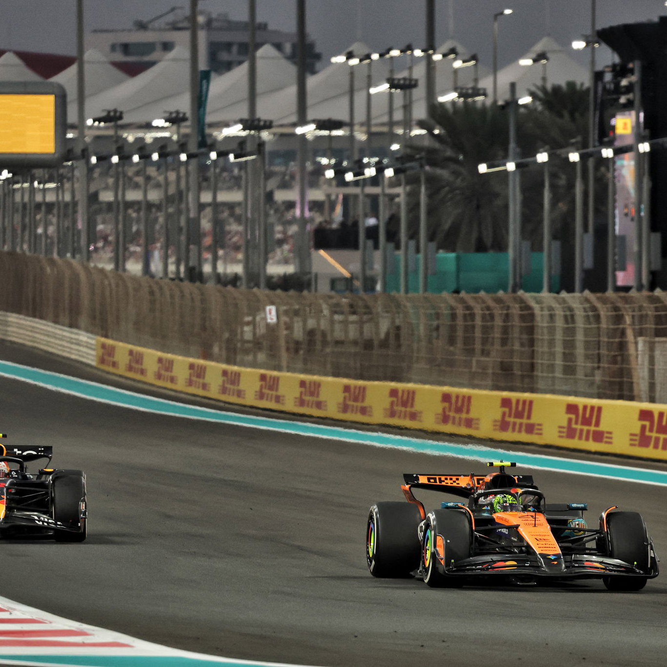 Yuki Tsunoda and Lando Norris battle in Abu Dhabi 