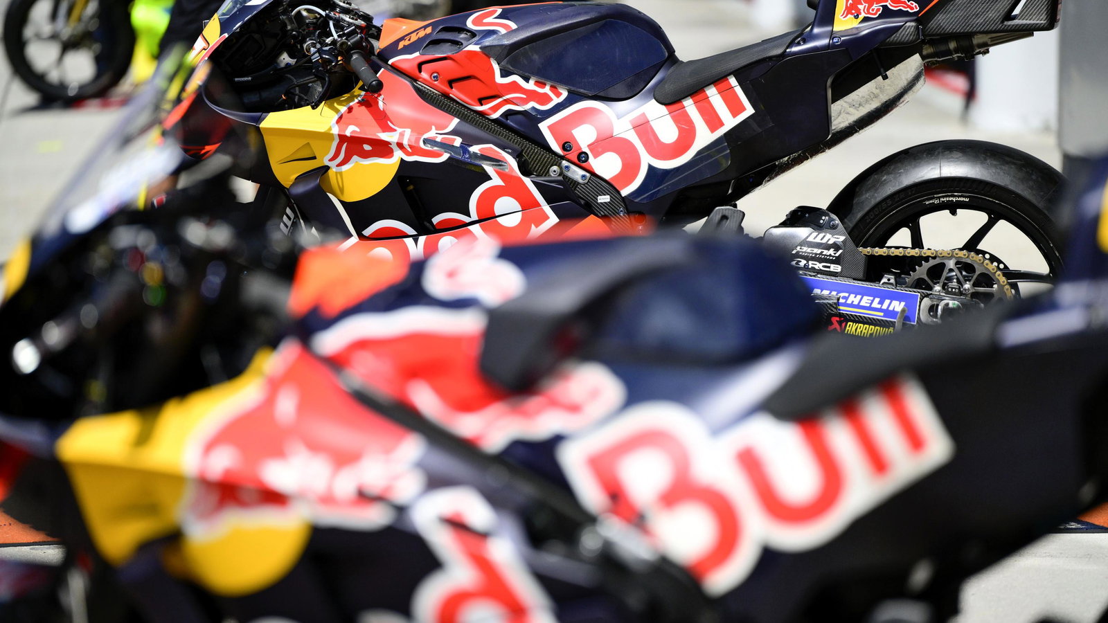 Red Bull KTM RC16s.