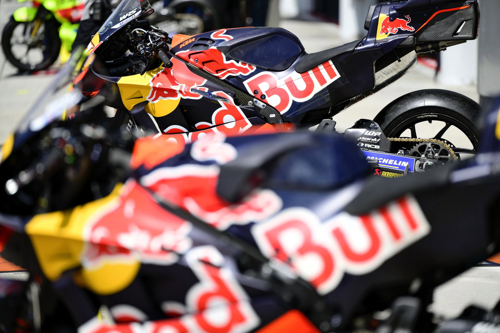 Red Bull KTM RC16s.