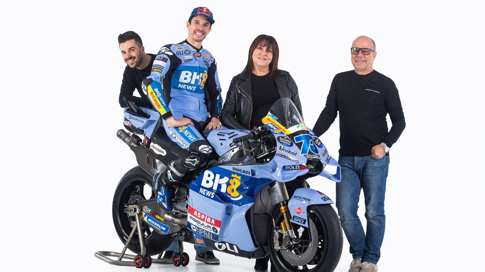 Alex Marquez, Nadia Padovani, Carlo Merlini, and Michele Masini with 2026 Gresini Ducati. Credit: Gresini Racing.