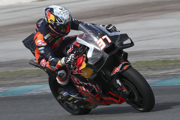 2026 Official Sepang MotoGP Test: Day 1 - LIVE UPDATES | Crash.net