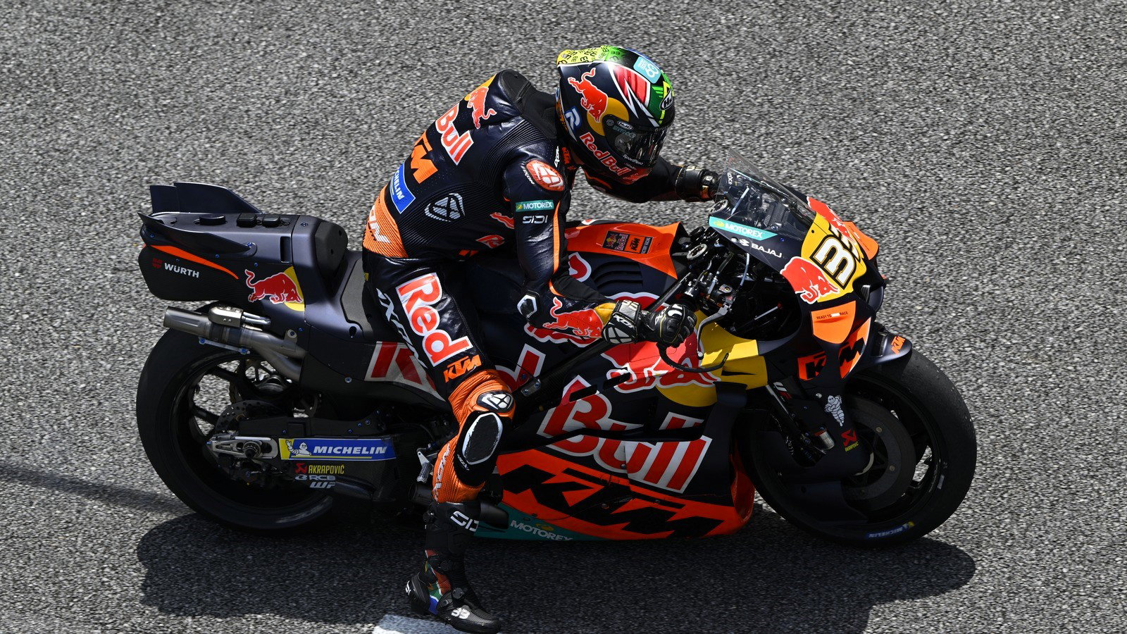 Brad Binder, practice start, 2026 Sepang MotoGP Test (Gold&Goose).
