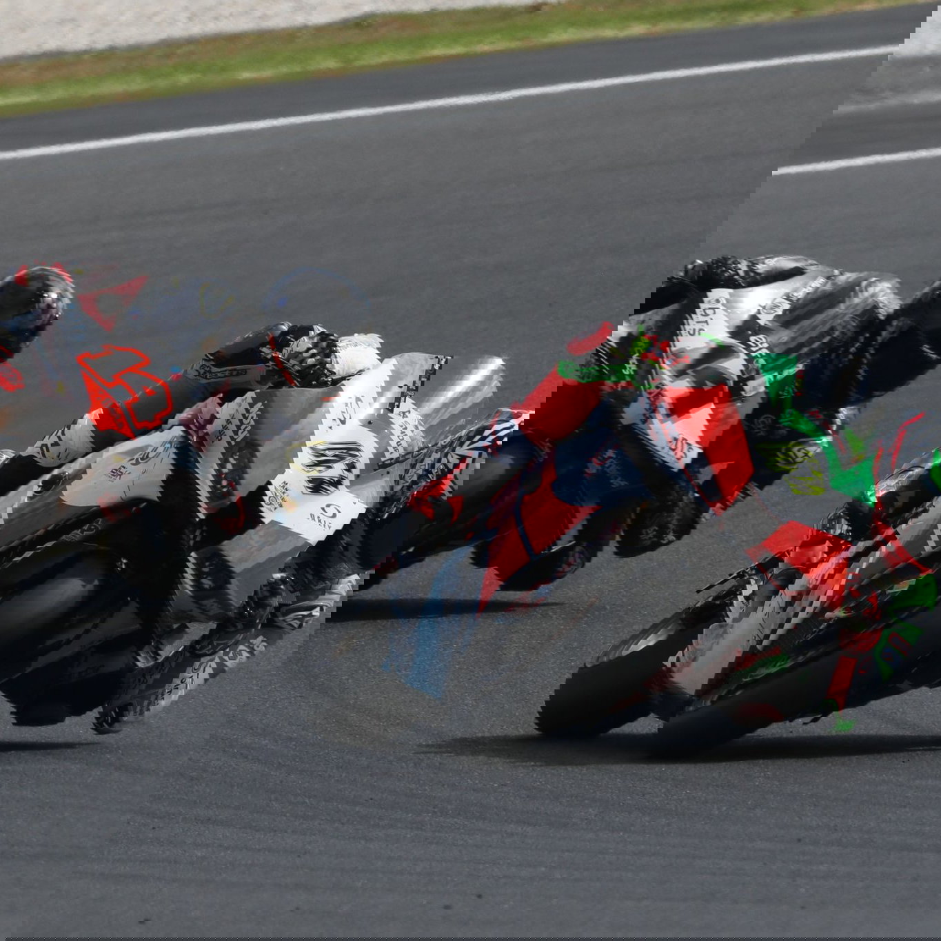 Axel Bassani, Sam Lowes, 2026 Australian WorldSBK. Credit: Gold and Goose.