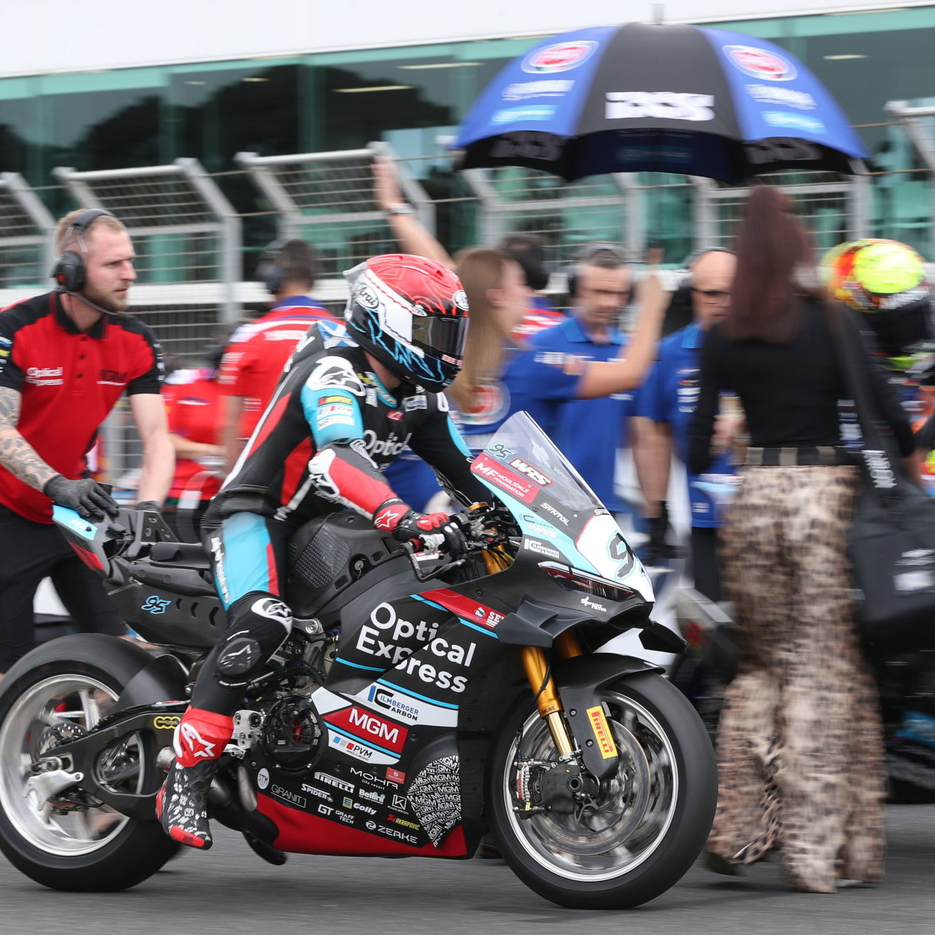 Tarran Mackenzie, 2026 Australian WorldSBK, grid. Credit: Gold and Goose.