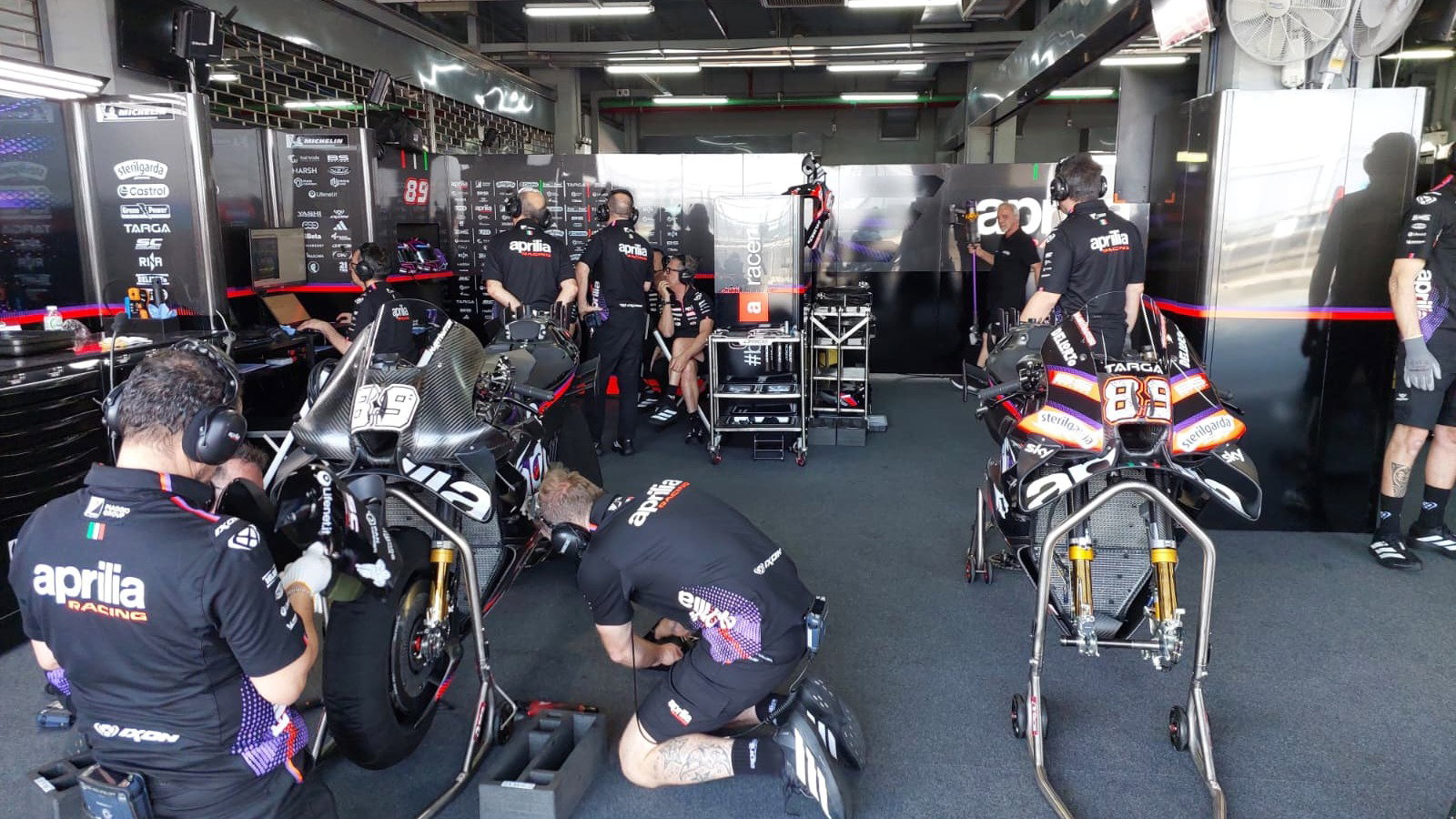 Jorge Martin's Aprilia garage, Buriram MotoGP test.