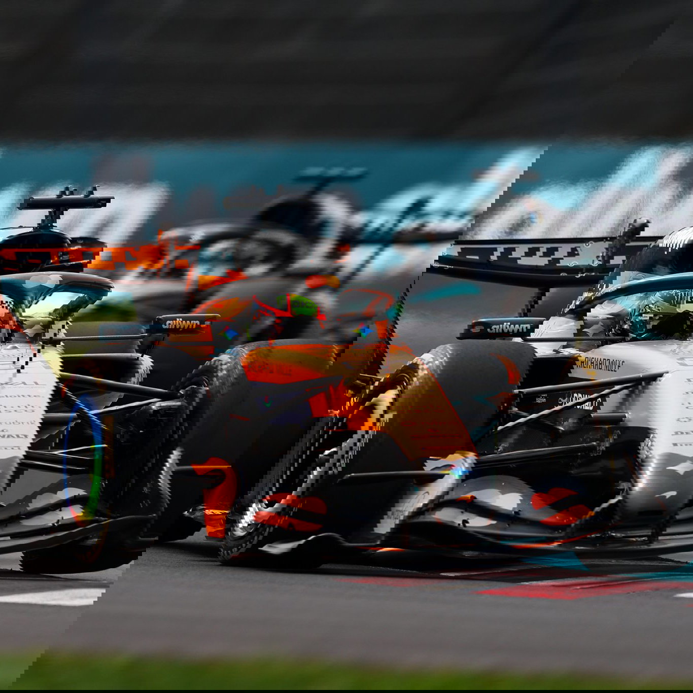 Piastri looked to be in control of the race before the safety car