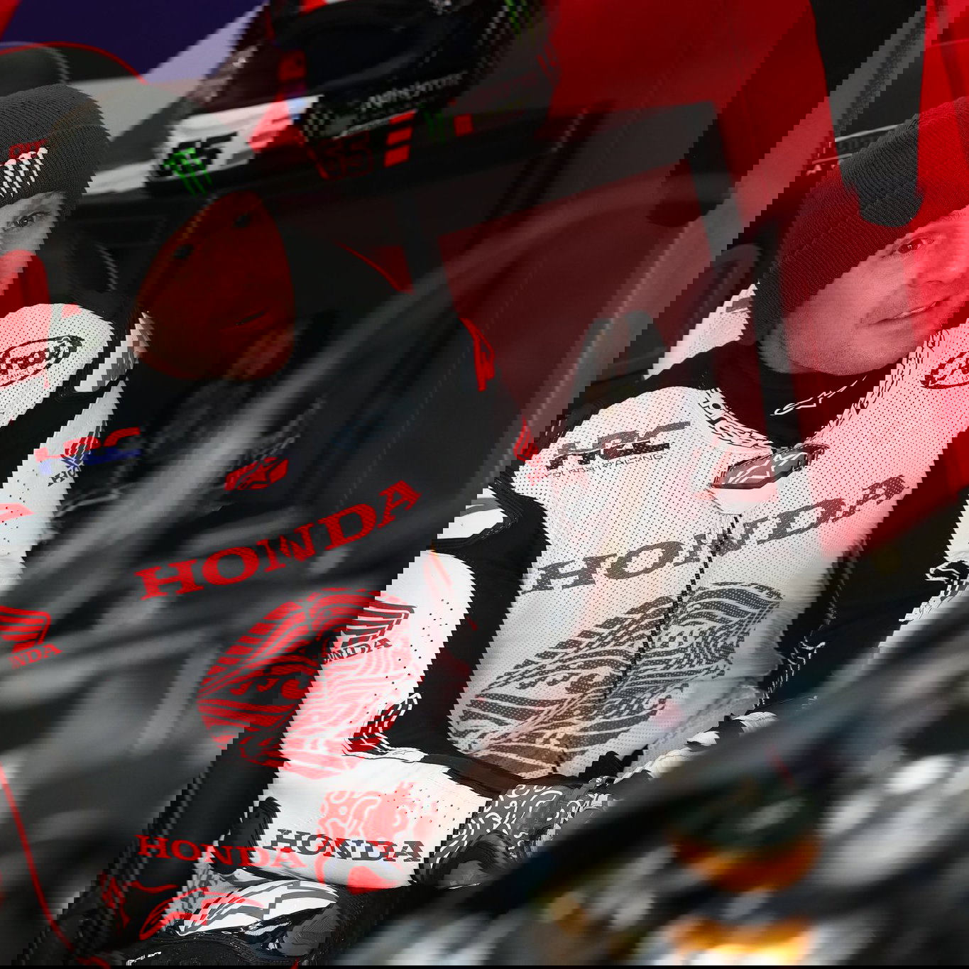 Jonathan Rea, January 2026 Jerez WorldSBK Test, pit box. Credit: Gold and Goose.