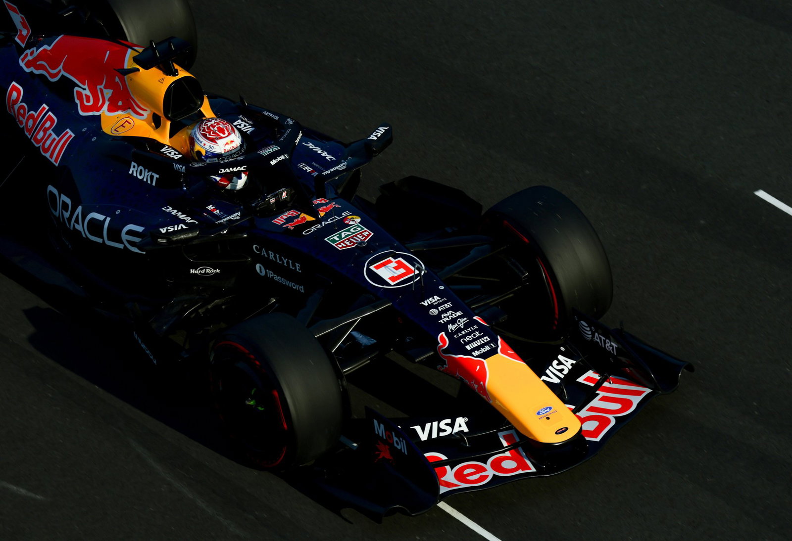 Verstappen qualified well off the pace in China 