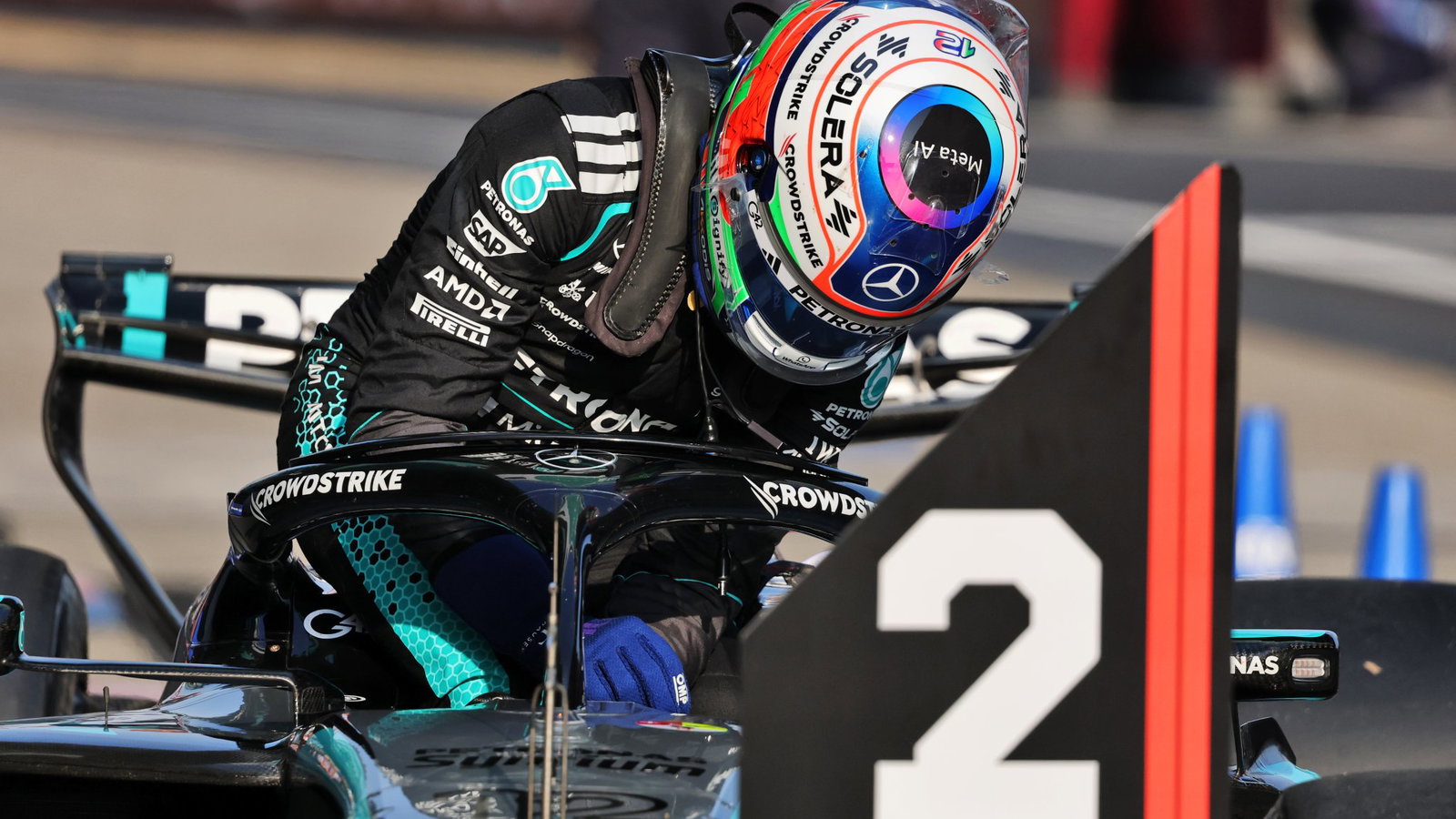 Antonelli keeps hold of second place after an investigation 