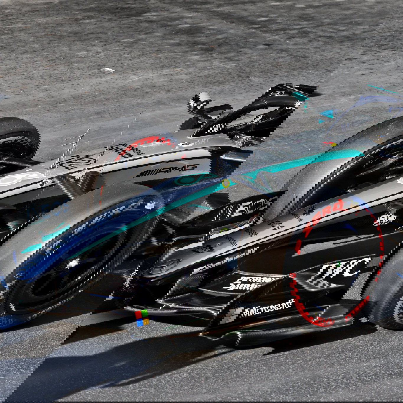 Antonelli claimed the first pole of his F1 career 