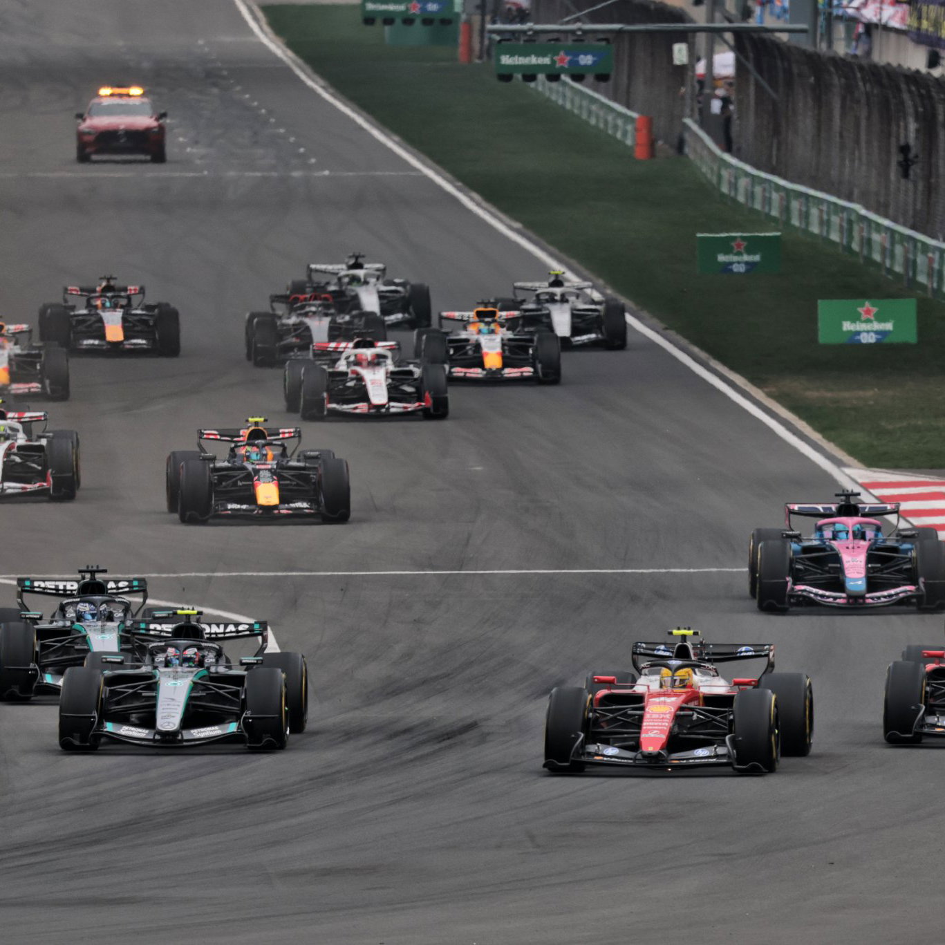 Start of the F1 2026 Chinese Grand Prix